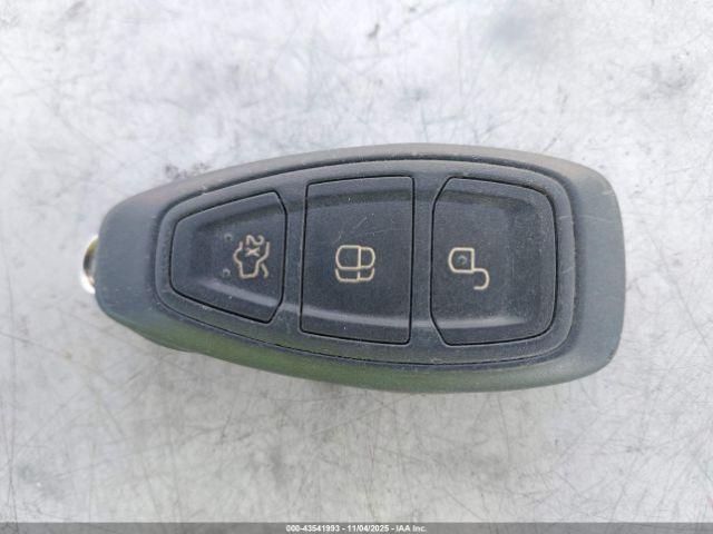 Ford Focus Titanium Image 10