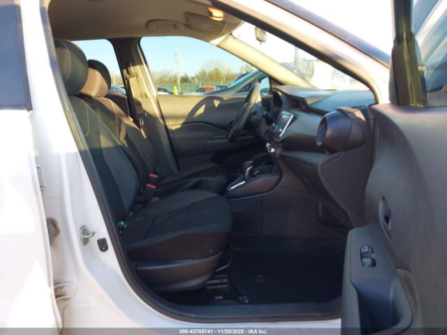 Nissan Kicks S Image 4