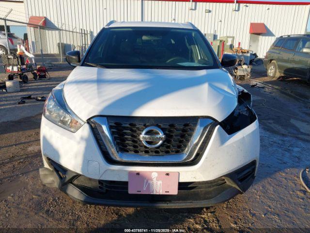 Nissan Kicks S Image 10