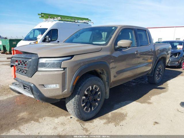 Nissan Frontier Pro-4x 4x4 Image 2