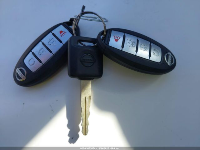 Nissan Frontier Pro-4x 4x4 Image 13