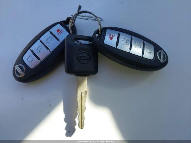 Nissan Frontier Pro-4x 4x4 Image 13