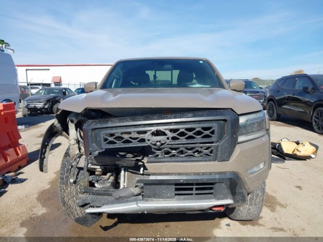 Nissan Frontier Pro-4x 4x4 Image 12