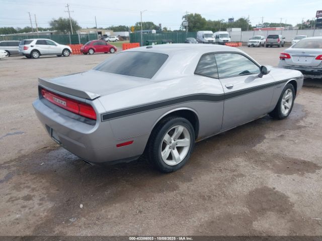 Dodge Challenger Sxt Image 5