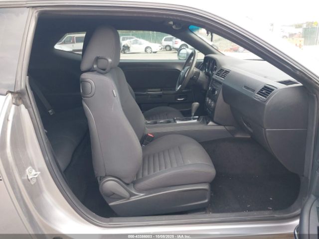 Dodge Challenger Sxt Image 6