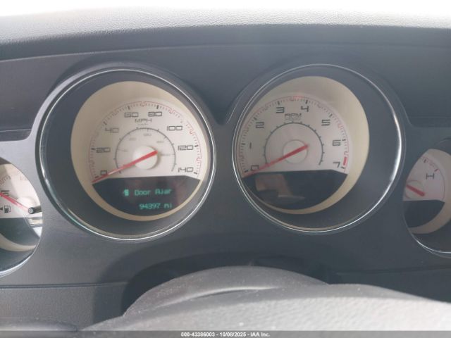 Dodge Challenger Sxt Image 12