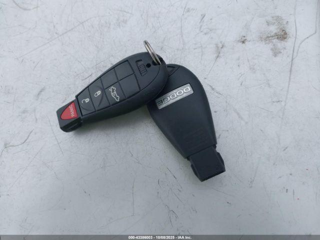 Dodge Challenger Sxt Image 4