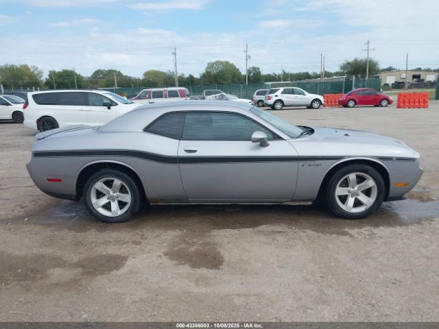 Dodge Challenger Sxt Image 15
