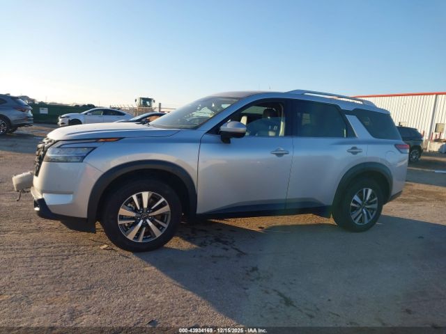 Nissan Pathfinder Sl 4wd Image 3