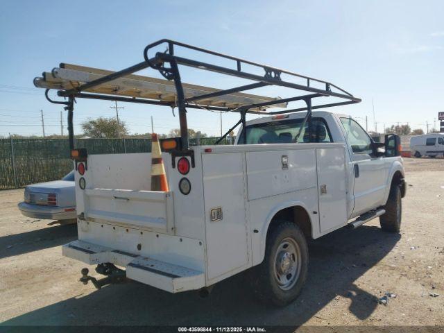 Ford F-350 Xl Image 12