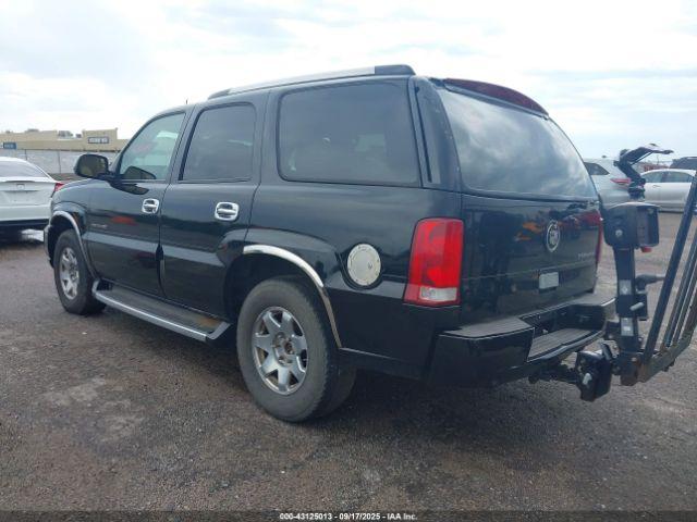 Cadillac Escalade Standard Image 2