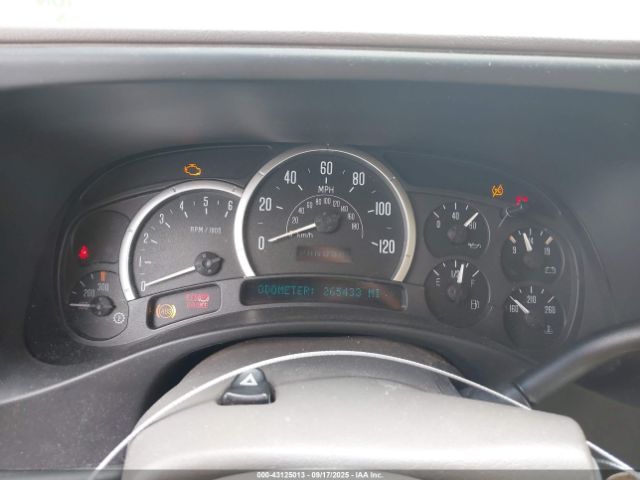 Cadillac Escalade Standard Image 10