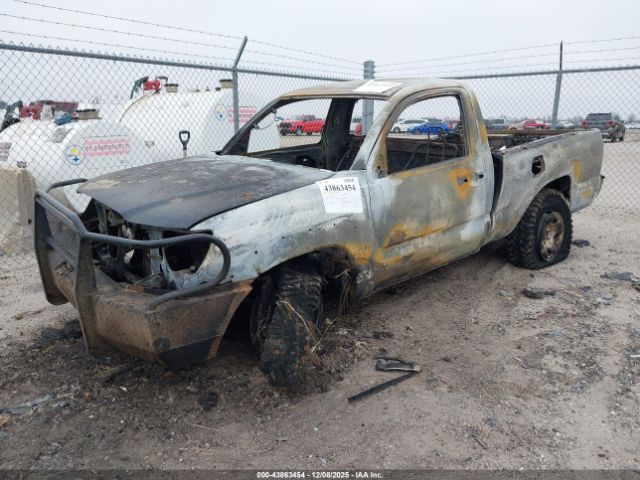 Toyota Tacoma Image 3