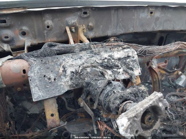 Toyota Tacoma Image 2