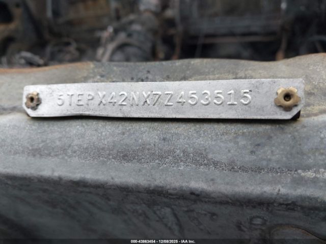 Toyota Tacoma Image 9