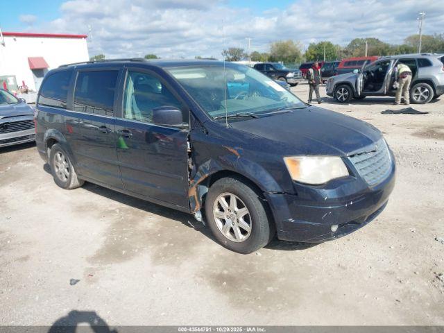 Salvage Chrysler Town & Country