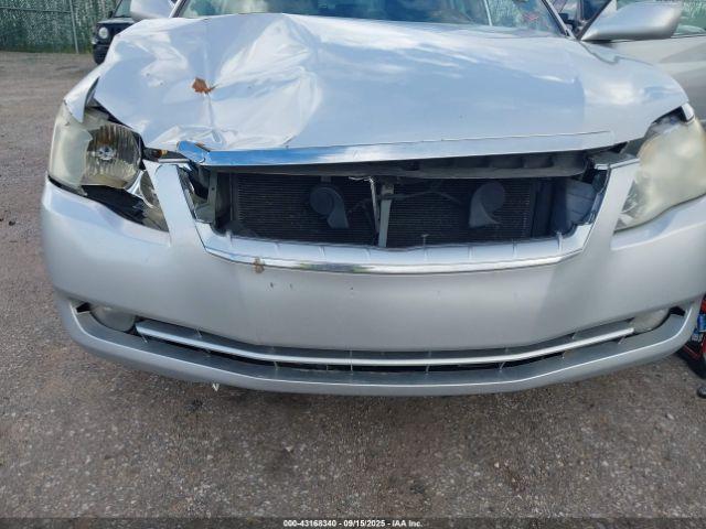 Toyota Avalon Limited Image 9