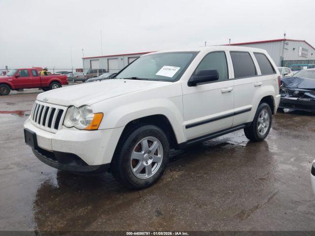 Jeep Grand Cherokee Laredo Image 3