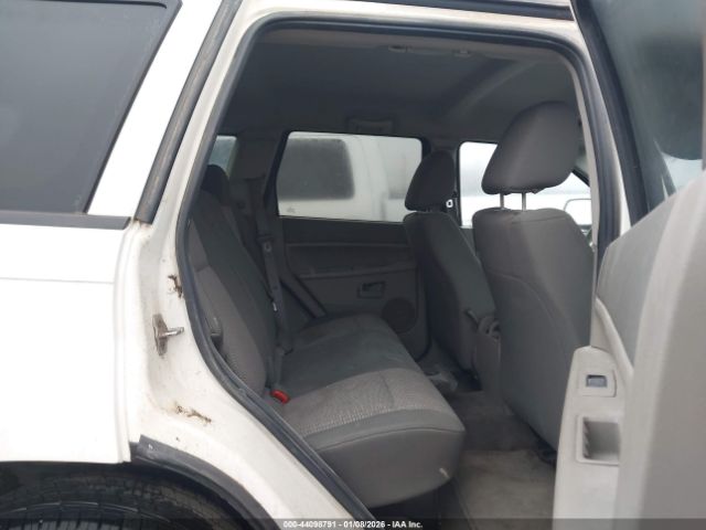 Jeep Grand Cherokee Laredo Image 10